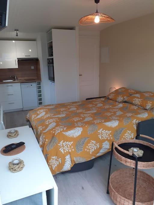 Studio Canape Convertible 2 Pers Avec Jardin Et Parking Clos 梅利蒙 外观 照片