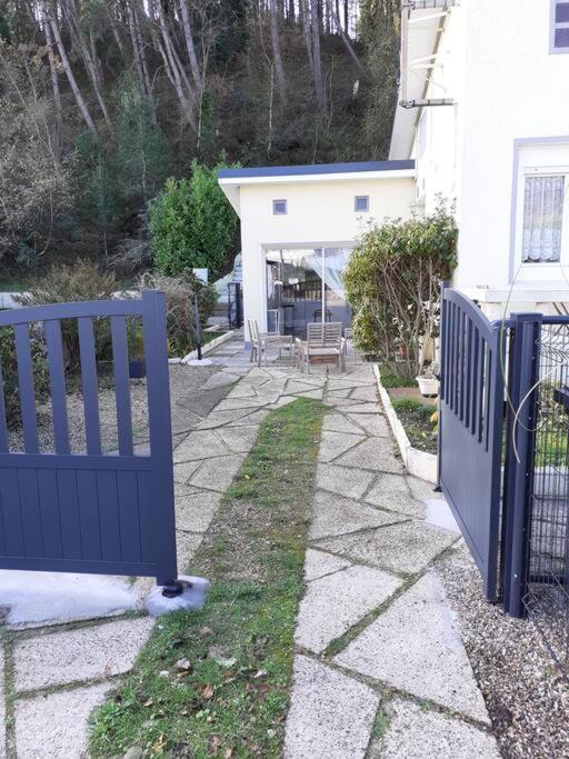 Studio Canape Convertible 2 Pers Avec Jardin Et Parking Clos 梅利蒙 外观 照片